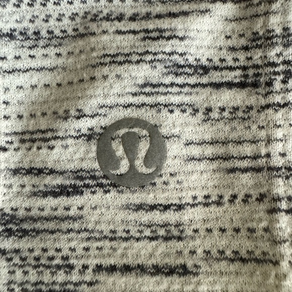 Lululemon short sleeve top - Picture 3 of 11